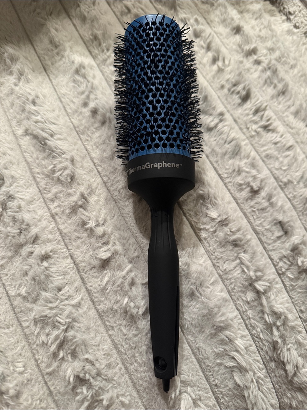 ThermaGraphene Round Vent Brush - Blue & Black